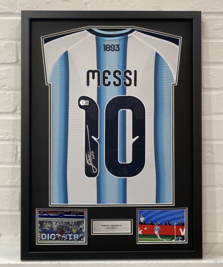 _ROMemorabilia_'s tweet photo. Signed and Framed Lionel Messi Argentina World Cup shirt with Becketts barcode authentication which you can verify on their official website ✍️ https://t.co/MwIajAlxDv