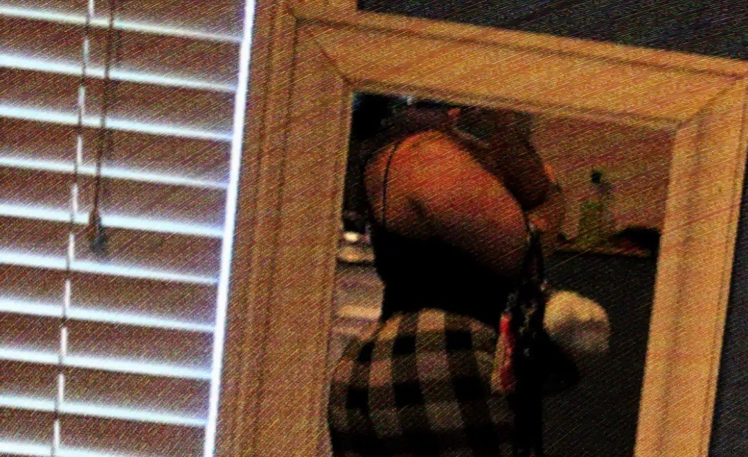SmegmaSam9's tweet photo. Big ass butt https://t.co/WRB30CdrGr
