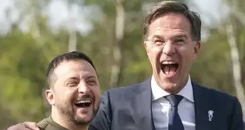 gunteralbert1's tweet photo. @A_thefonz Jaaaah daar is ie weer.....
#Rutte #Psychopaat.
Nederland in 14 jaar totaal afgebroken en VERRADEN.
De grootste #LANDVERRADER na #WWII. https://t.co/mO1vr9aM30