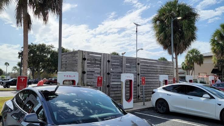 SERobinsonJr's tweet photo. STARLINK: SpaceX plans to build its terrestrial cellular network by placing small cellular radios, femtocells, inside or next to existing Starlink dishes on a limited number of rooftops, Gateways, and Tesla Superchargers. 

Basically turning a subset of its existing Starlink installations into a distributed small-cell network that phones can use directly. 

Here is how it works:

- Hardware: SpaceX will add a small cellular radio unit to some existing dishes. The unit uses the terrestrial spectrum SpaceX is acquiring from EchoStar (about 65 MHz).

- Coverage: These units act as low-power cell sites. A regular phone in the area connects over the air to the nearest rooftop radio the same way it connects to a normal cell tower today. No special hardware on the phone is needed.

- Density: SpaceX only needs enough host sites to create usable coverage in a given area. It eliminates the need to lease traditional macro towers.

- Backhaul: The same Starlink satellite link that already serves the dish can carry the cellular traffic back to the core network, or local fiber can be used where available.

- Cost: The approach avoids the high cost and slow permitting of conventional cell towers. SpaceX says this keeps upfront capital spending far lower than a traditional carrier buildout. Commercial service is targeted for the end of 2027.

More Starlink news in today's EC below!