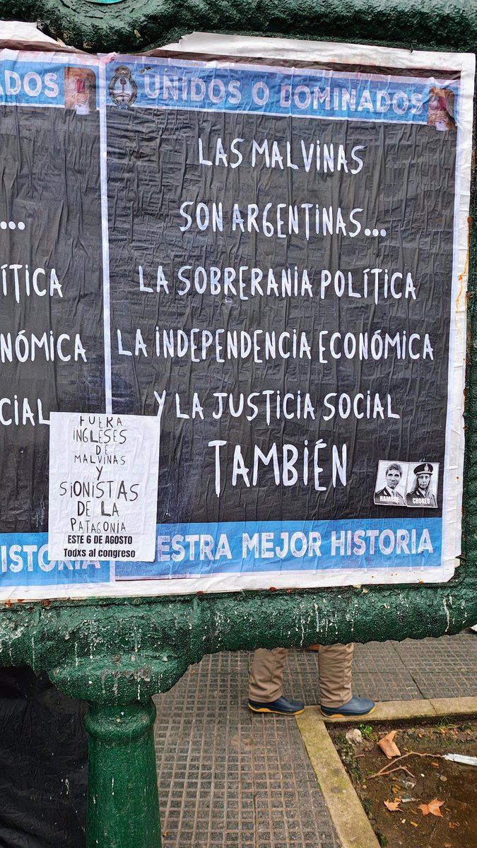 juliperre's tweet photo. La Patria por más que nos repriman, no se vende https://t.co/QC9MdMpX6S