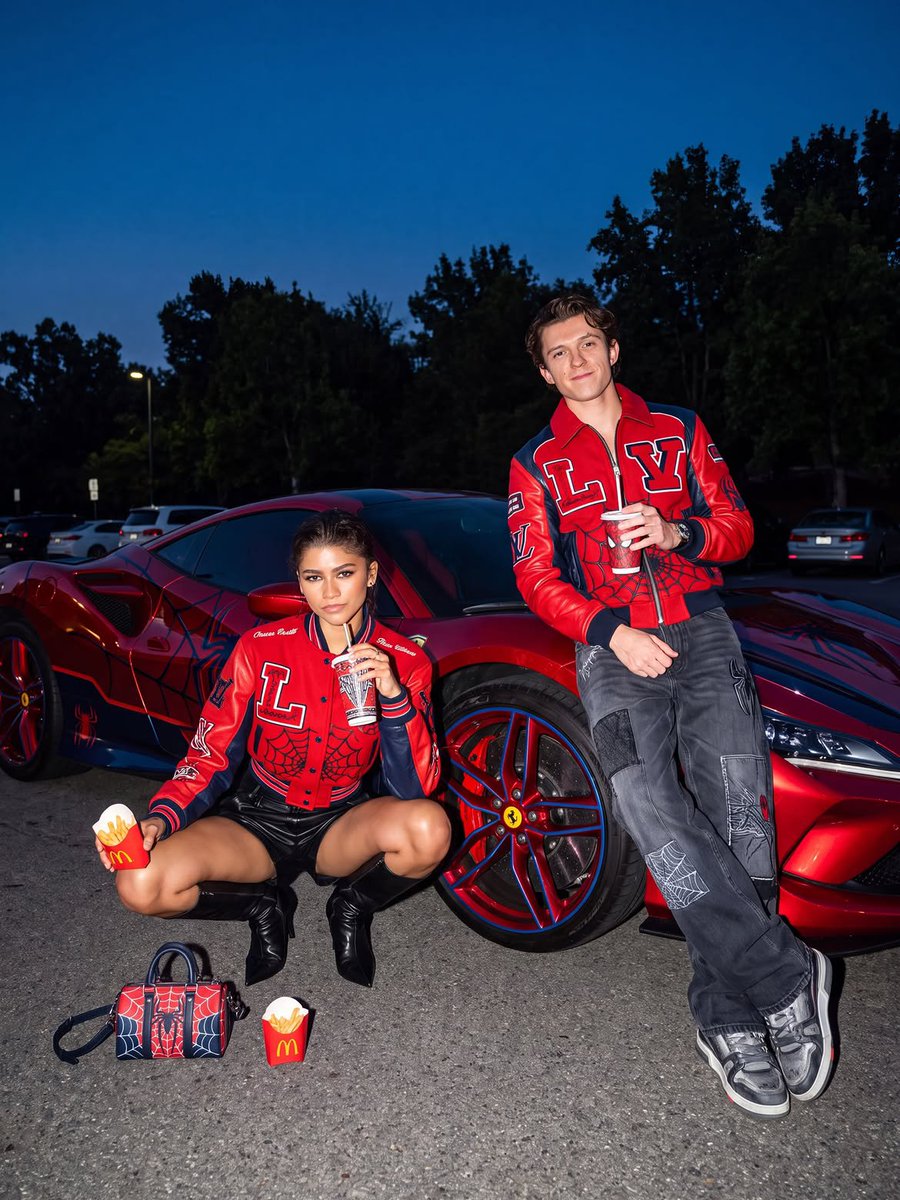 ArrascaCury's tweet photo. Tom Holland e Zendaya , sejam sinceros existe casal mais lindo e carismatico que eles ? Se existe eu desconheço. https://t.co/KflxR5WNfv