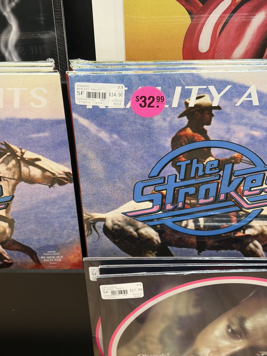 thekillersyaoi's tweet photo. It’s already on sale😭😭 https://t.co/cVWhiOI5UJ