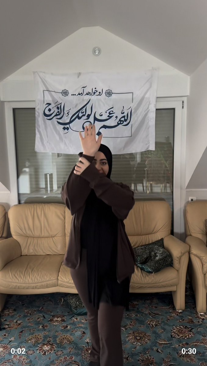 MattTheRat_'s tweet photo. اطلاعات تکمیلی عوامل جمهوری اسلامی در آلمان:
این شخص با نام
Melika Zadeh
همسر هانی کریمیانه که قبلا معرفی شده (پست کوت شده).
آرایشگر از فرانکفورت آلمان.
این خانواده از دل آلمان هرچی در توان دارن واسه خامنه‌ای و رژیمش دارن میذارن. https://t.co/LtuLHrfECK