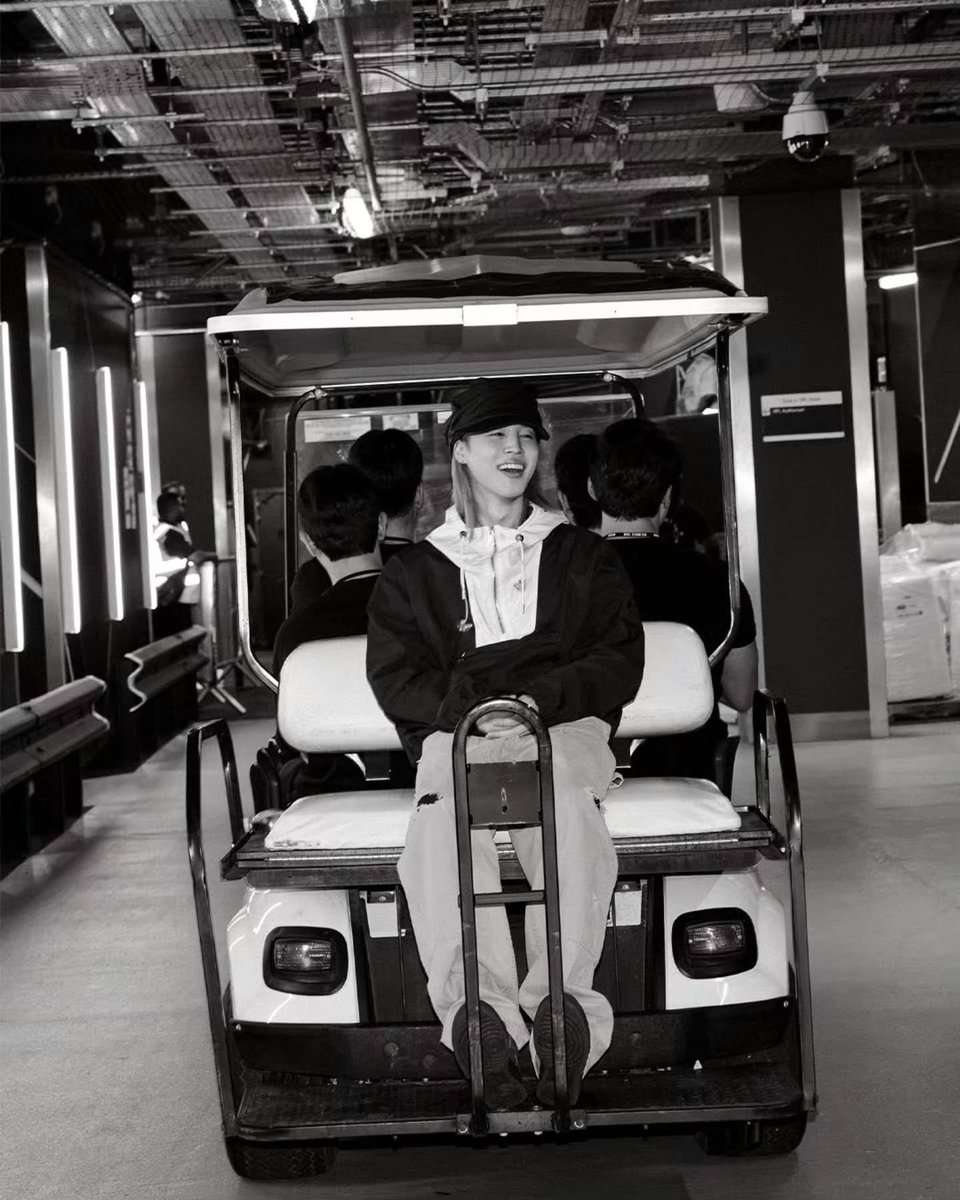 jmfolder's tweet photo. J.M IG DUMP 😭❤️‍🩹 https://t.co/3SUIrcHGsw