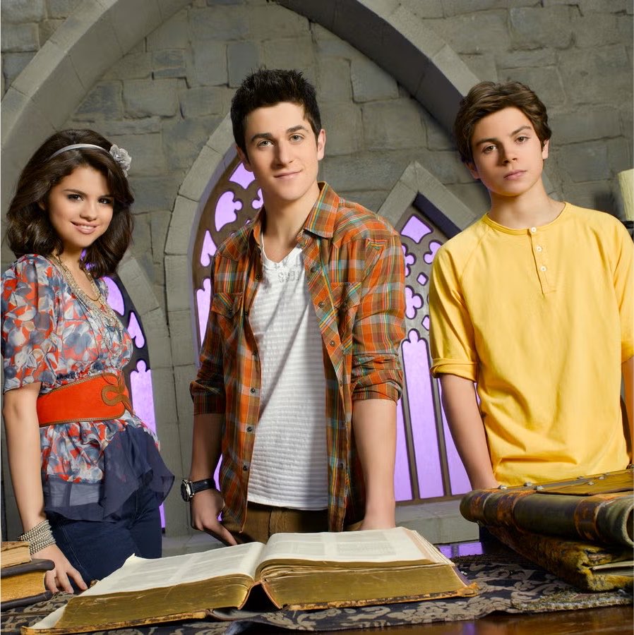 solelynostalgia's tweet photo. jake t. austin expresses his disappointment in not being cast in 'wizards beyond waverly place' after being told otherwise https://t.co/W4OPGblWzJ