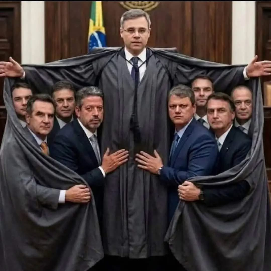 Ildetrone's tweet photo. @BellatrixMarla O Golpe está à vista 🪟 
Só não vê quem não quer https://t.co/j4asRWU9FH