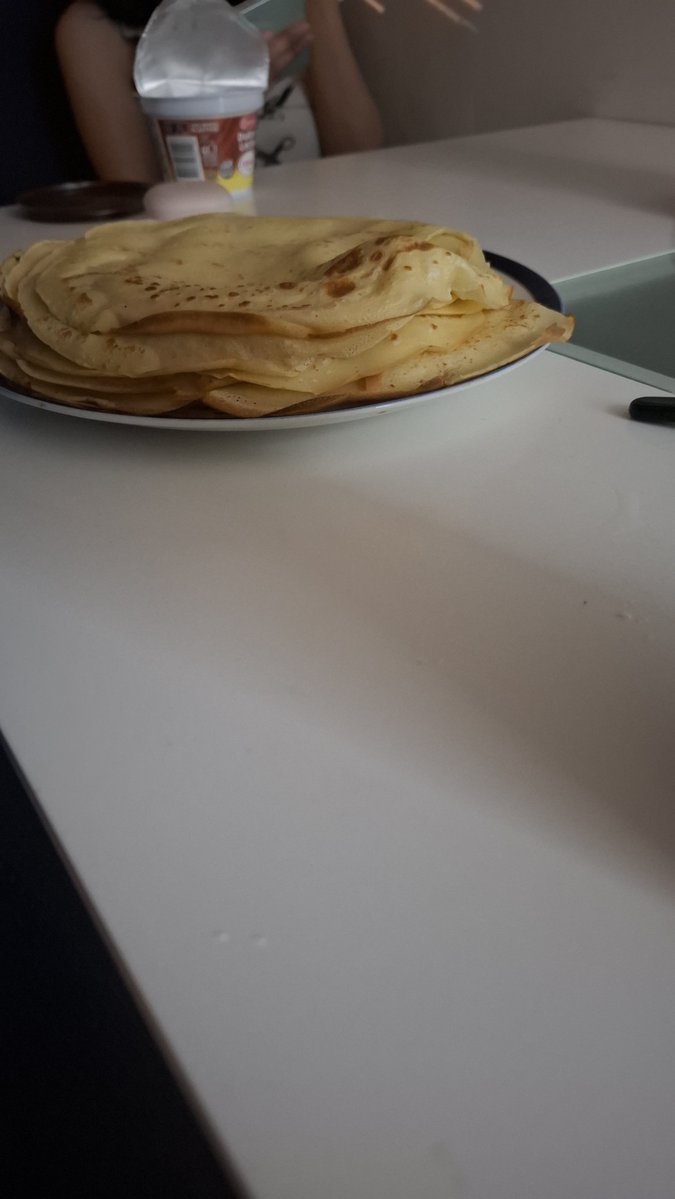 integraloflove's tweet photo. My friend made PANCAKES, I'M GONNA KM$ IM DOING SO GOOD TODAY, please lord gimme strength https://t.co/OGwAyviYni
