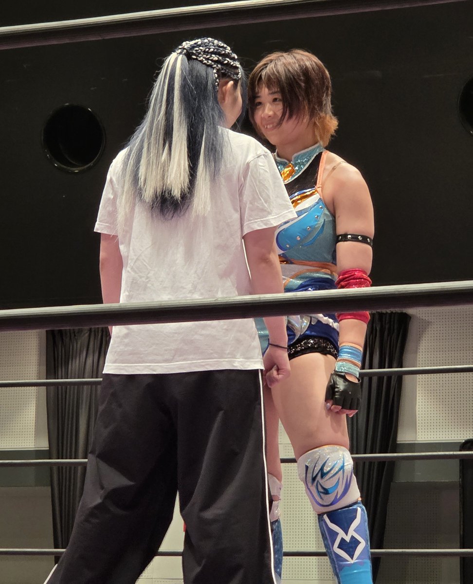 hajisan823's tweet photo. 8.7 あずさ姫自主興行
#MIRAISS #宮古市観光親善大使 #michipro
#みちのくプロレス #稲葉あずさ自主興行
#稲葉ともか 選手
今日は JTO あずさ姫ハウス
開始19時~
TOKYO SQUARE in Itabashiにて
MIRAI 選手 & 稲葉ともか選手
vs 稲葉あずさ選手 & 尾崎魔弓 選手
あずささん
とんでもないビックリカードを組んでくれて
有難うございます☺
7.10のタイトルマッチから
ともかさんがラブコールを送り
MIRAIさんが笑顔で「考えとくぅ」と言って
保留になっていた答えが今日出るのか?
とても楽しみなタッグマッチであり
タッグパートナー!!
自分的にはMIRAIさんとともかさんで
タッグのタイトルを獲るところを観たいので
良い答えが出ることを凄い楽しみにしている😊
お互いに違う道を歩んで来たといえど
同期で練習生時代を共にしてきた
お二人の絆があればこその
息のあったコンビネーションが観れるはず!!
それにMIRAIさんとともかさんのタッグは
NEW BLOODで準優勝してるんだから大丈夫☺