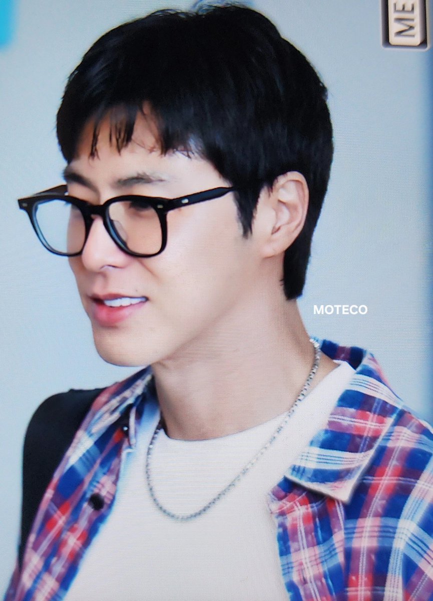 moteco26's tweet photo. 260807 ICN🛫

윤모닝❤아침부터 빛나는 미모🤤🤤
Safety flight~~✈️ 

#UKNOW #유노윤호 #정윤호 #YUNHO 
#ユノ #ユンホ #TVXQ #동방신기 #東方神起 #UKNOW_PROJECT26 
#UKNOW_CONCERT_TOUR https://t.co/r9mGDiBssw