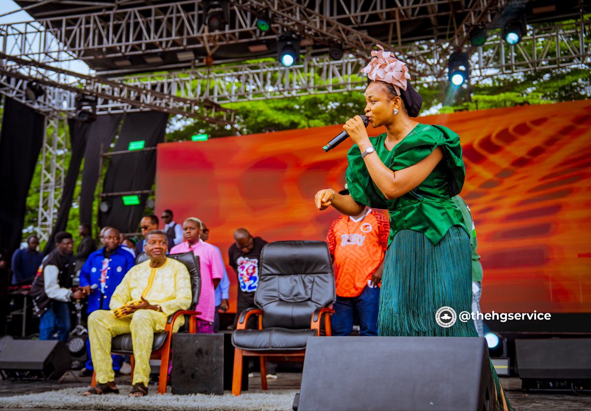 blessinglopez_'s tweet photo. Mountain Movers Convention… what a victorious season for us all! 💃💃💃

AGABA is available on all streaming platforms. 🤩🥰

#BlessingLopez #DaddyGO #MountainMovers #RCCGConvention #Agaba #LionOfJudah https://t.co/5PS3wPSLQD