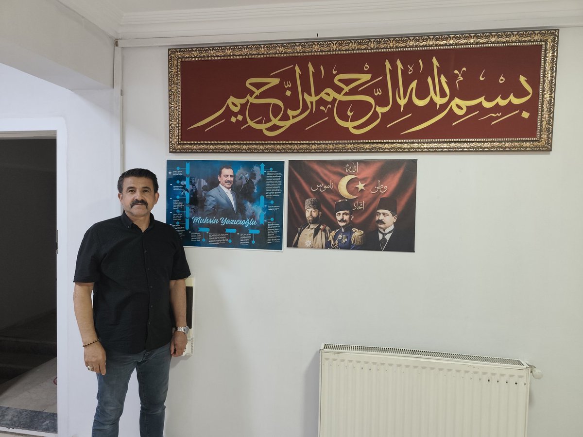 karaseki's tweet photo. 🇹🇷🌹☝️ https://t.co/jPpqNda1LJ