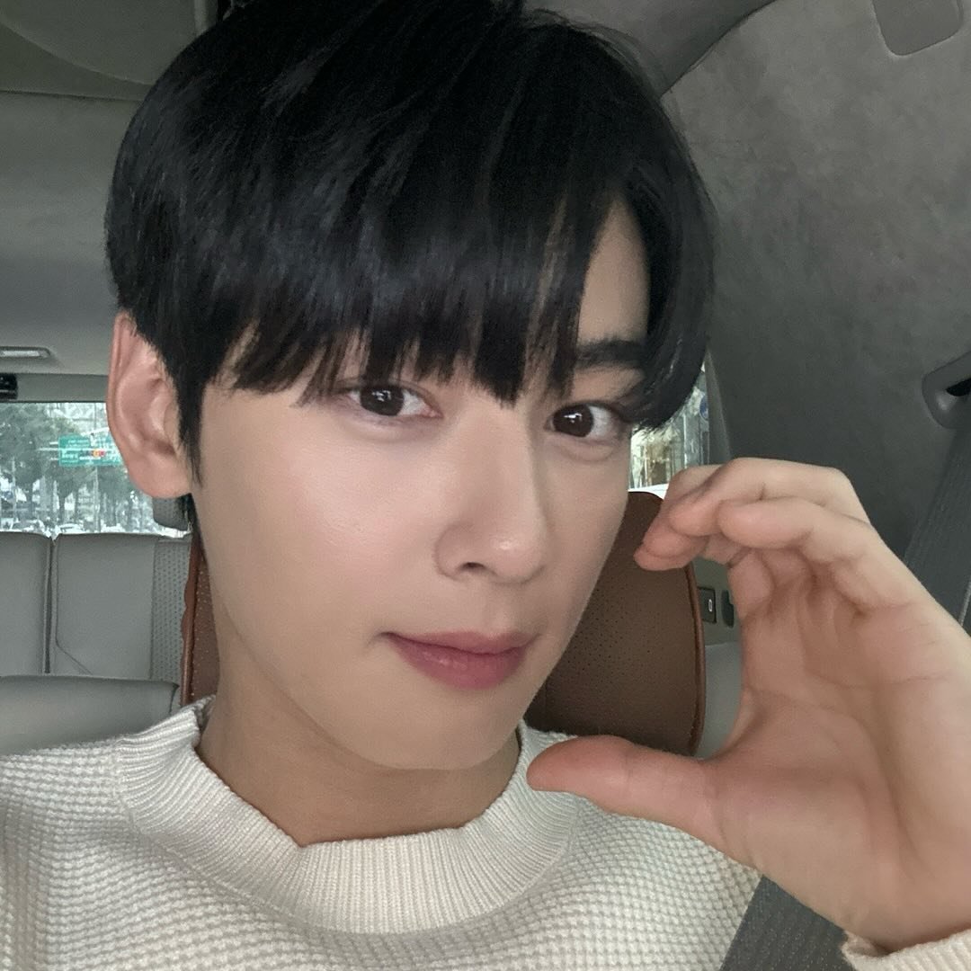 EunwoosDays's tweet photo. D-173 
Day 376
#CHAEUNWOO #차은우 #이동민  
2026.08.07 https://t.co/8Nlue0ig2u