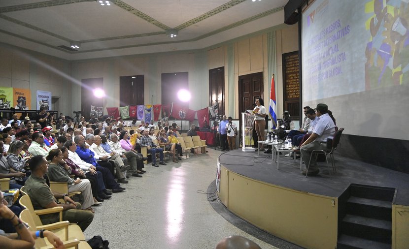 MMarreroCruz's tweet photo. Participamos, junto al Presidente @DiazCanelB, en la inauguración de la IV Asamblea Continental ALBA Movimientos, cita convertida en escenario de solidaridad con la Revolución, en medio de un bloqueo genocida, y de homenaje a #Fidel, en el año de su centenario.

#CubaNoEstáSola https://t.co/F6DPBBYrq9