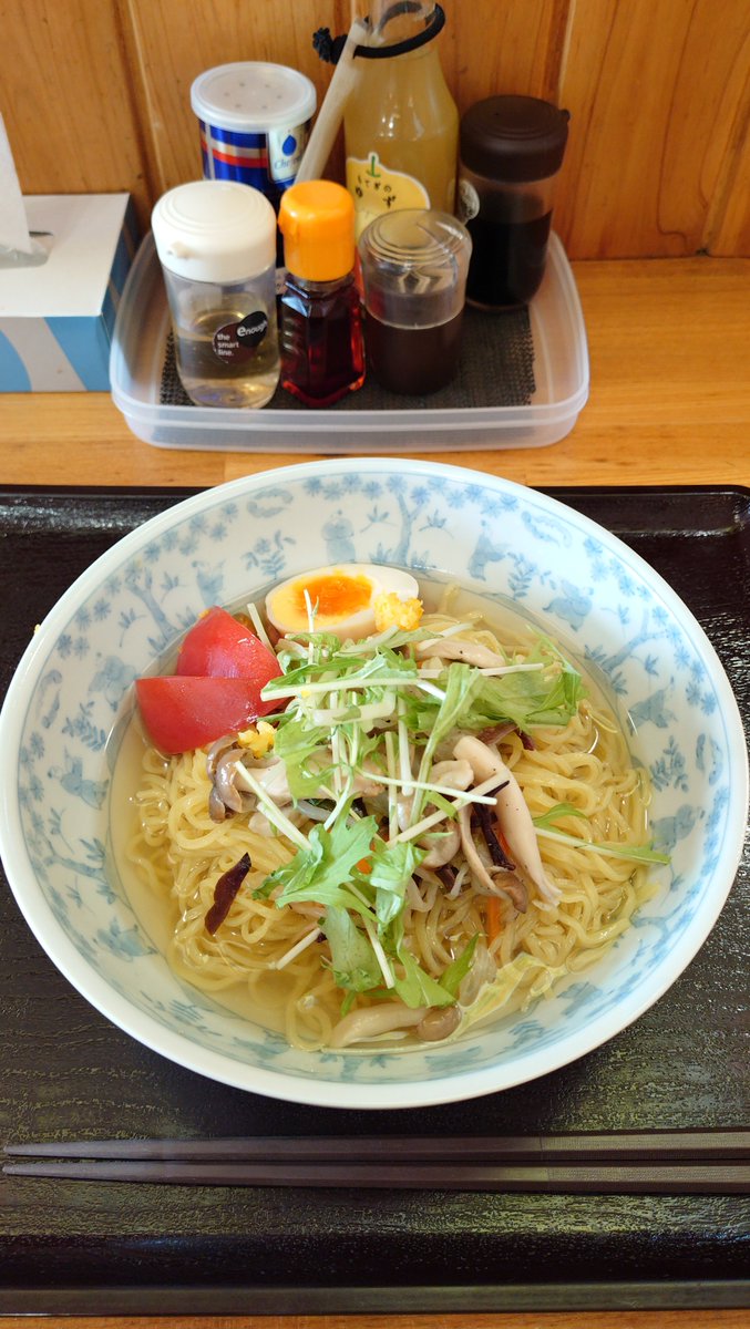 yagghi's tweet photo. #道の駅もてぎ
柚子苦手だけど、以前から気になっていた
#ゆず塩らーめん 食べてみました♪
期間限定の冷やしから食べて、1週間後位にノーマル食べました。どちらも大盛りw
自分的には冷しが好みでした。
やっぱり思ったのは柚子は苦手でしたorz

#ラーメン　#らーめん　#栃木 https://t.co/1KHl9zgf8p
