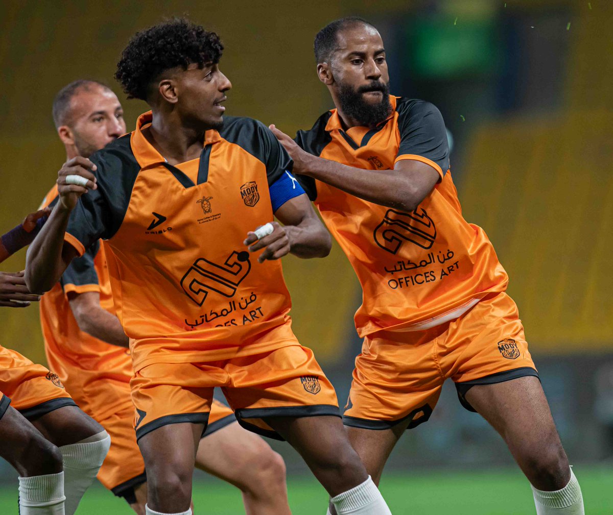 FCM0DY's tweet photo. المجد ما يجي صدفة ولا بالحظوظ
يجي لعزومٍ ما تعرف المستحيل🧡🔥🐅 https://t.co/idOuVUDO9V