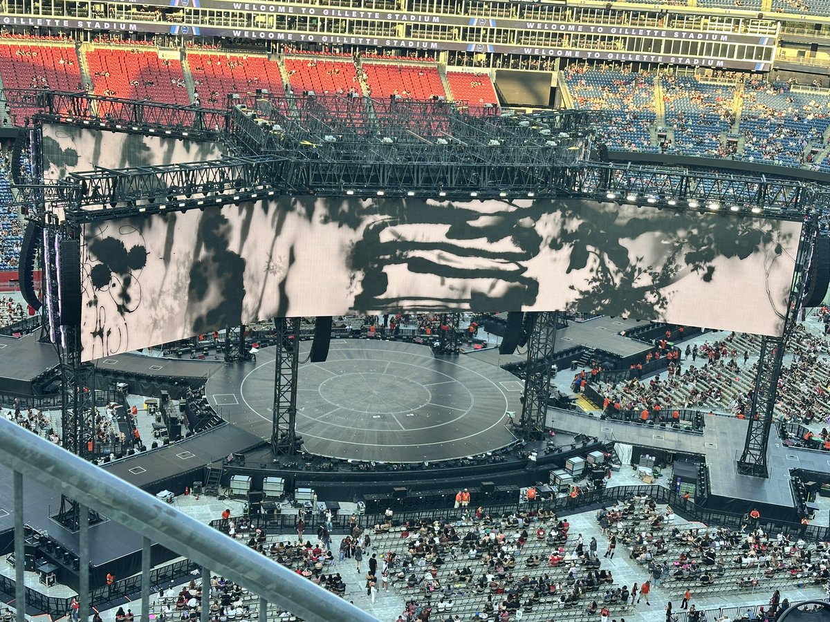 ulaume's tweet photo. View for tonight ! https://t.co/aqopvINnXP