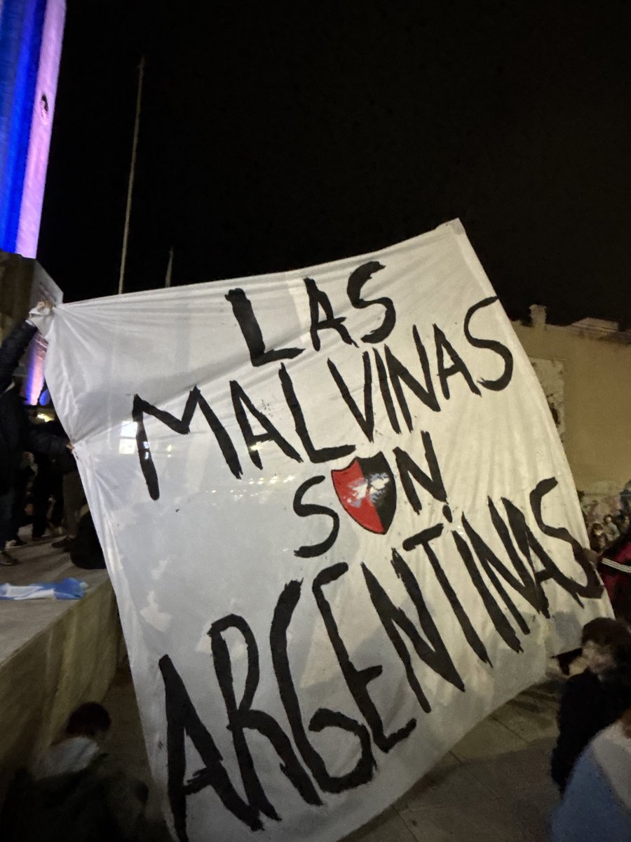 RodrigoElias98's tweet photo. La Lepra y el pueblo argentino tienen mucho aguante ❤️🖤🇦🇷💪🏻 https://t.co/7D5lL5MokW