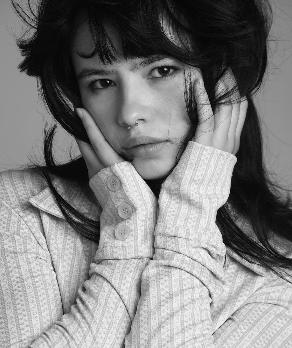 bIoodp4ct's tweet photo. the only way id be happy about the mcu xmen is if there was no logan in the first movie and instead it was young laura played by lotus blossom https://t.co/nEBhm74IKK