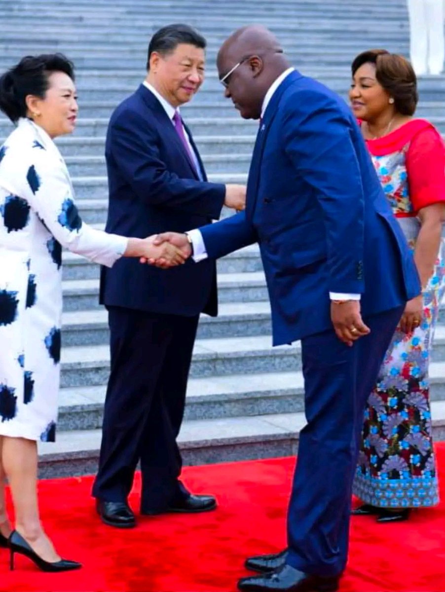 infos7614's tweet photo. 🔴🇨🇩FLASH : La République démocratique du Congo interdit l’exportation de cuivre et de cobalt afin d’encourager leur transformation locale. Le gouvernement veut ainsi conserver une plus grande part de la richesse minière et créer massivement des emplois dans le pays.

 Cette décision affecte directement les grandes compagnies minières, dont Glencore, Ivanhoe Mines, CMOC, Huayou Cobalt et Zijin Mining.

 Premier producteur mondial de cobalt et deuxième producteur de cuivre, le pays pourrait toutefois accorder des dérogations d’un an pour certaines exportations stratégiques. 

De nouvelles taxes sur les produits miniers transformés seront également instaurées après une période de transition de trois mois.