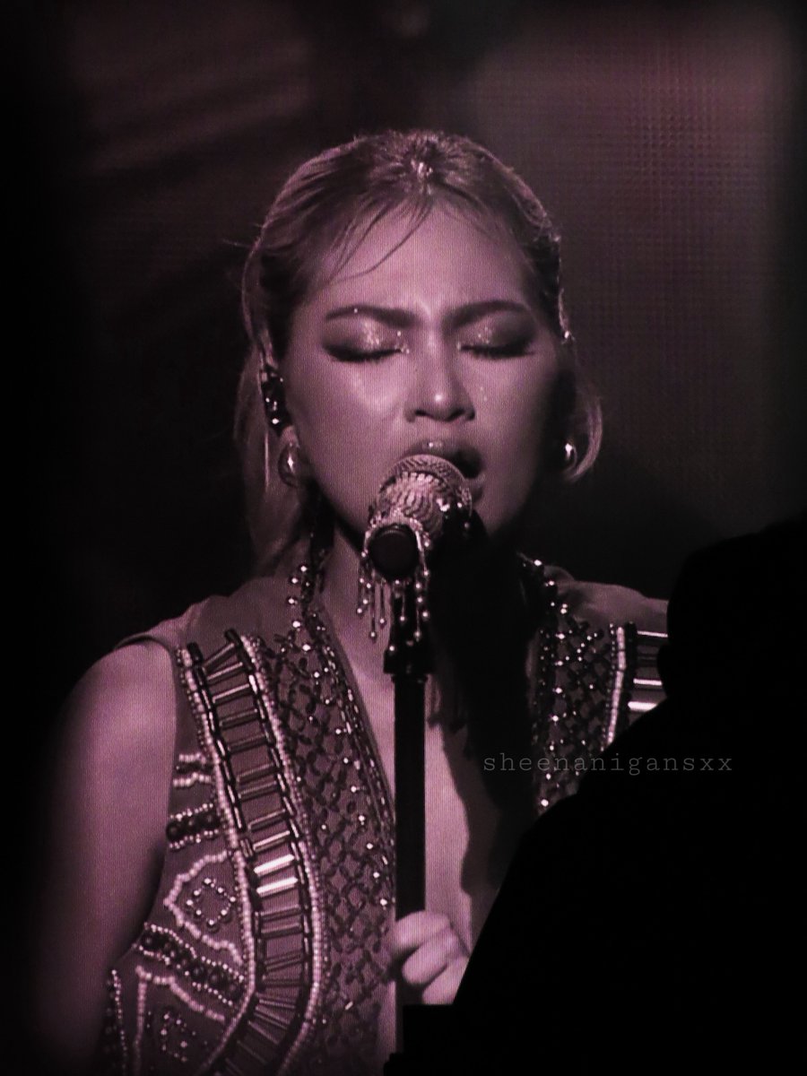 sheenanigansxx's tweet photo. doing what she does best, @bini_colet 

#BINI_Colet
#BINI_SIGNALS_WORLDTOUR_2026
#BINI_SIGNALS_LOSANGELES https://t.co/P3ZfFkgNwV