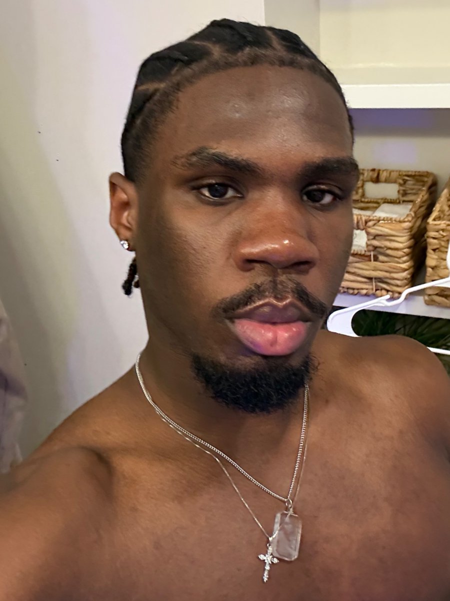 qthagr8's tweet photo. short lived era https://t.co/gKZoZ7ZOYO