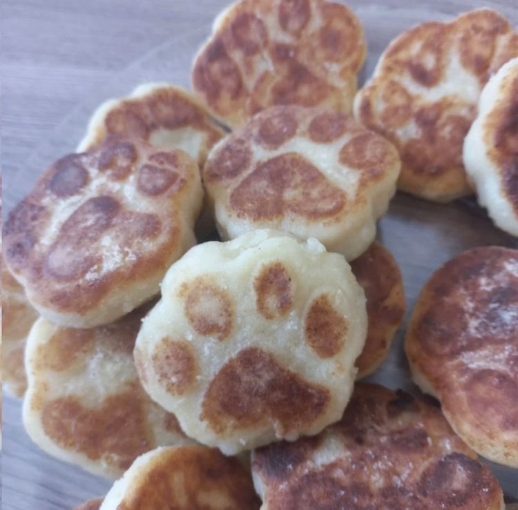 G0rekitSune's tweet photo. 🦴🐾 Puppy snacks! ꔛ*𓈒✦
#puppycore #puppygirl #kenonomimi https://t.co/Mq9DQJe2sC