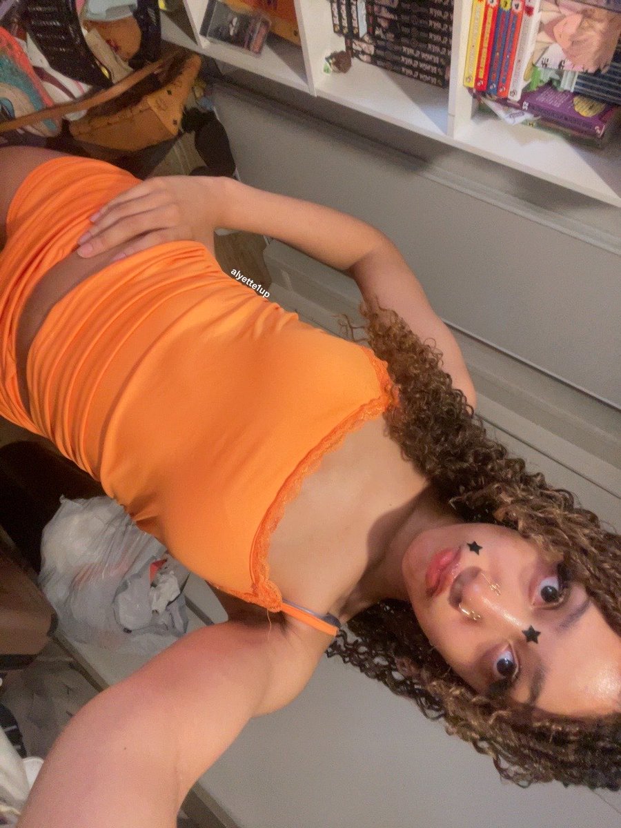 alyette1up's tweet photo. # selfie dump yayyy https://t.co/IEnA2U2MHb