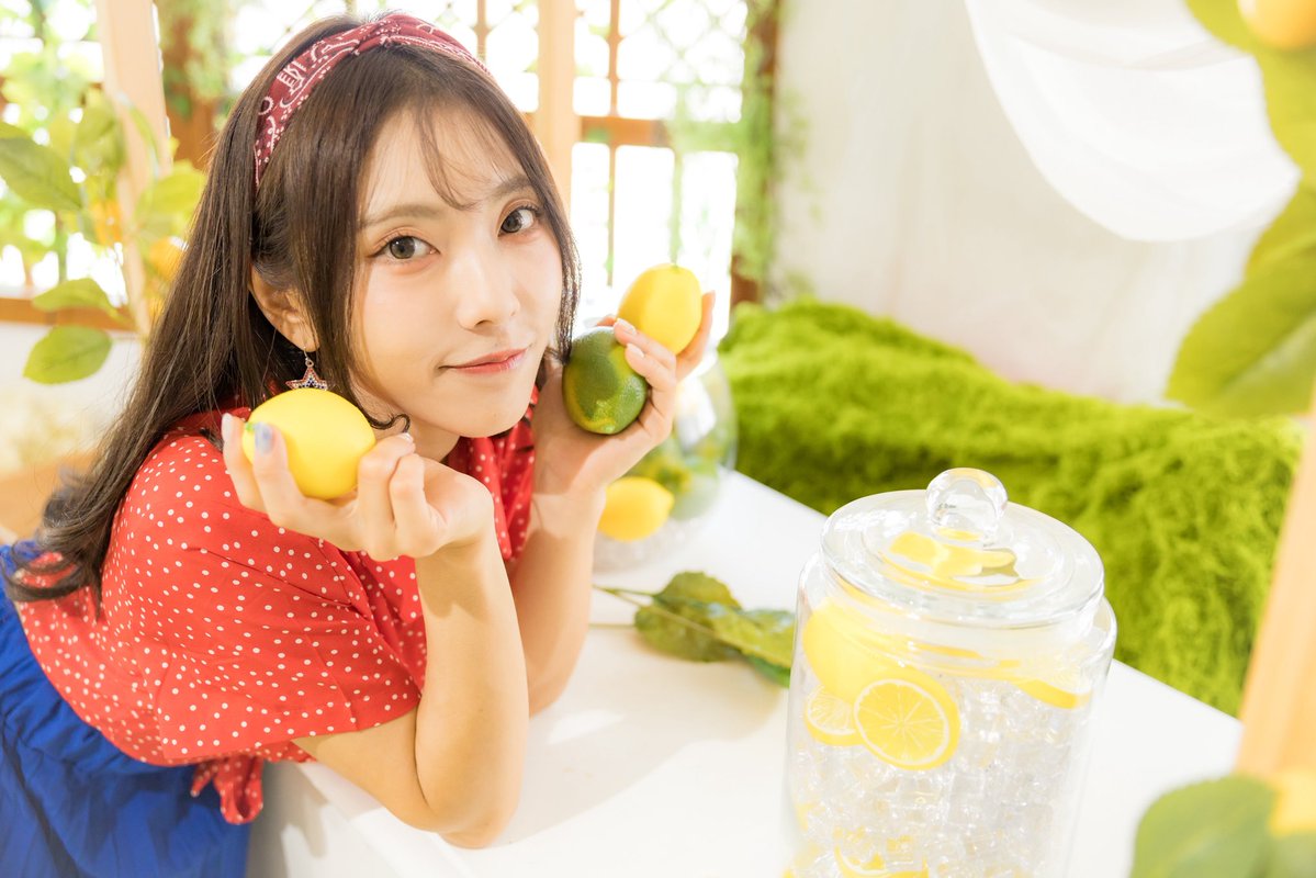 katsu0843's tweet photo. ゆなしー さん @yuna_photo43

レモン🍋を持ってるだけなのに…❣️😋
その2

#ポートレート #一枚一枚が宝もの #おにくスタジオ　#ゆなしー https://t.co/wSl2svODBL