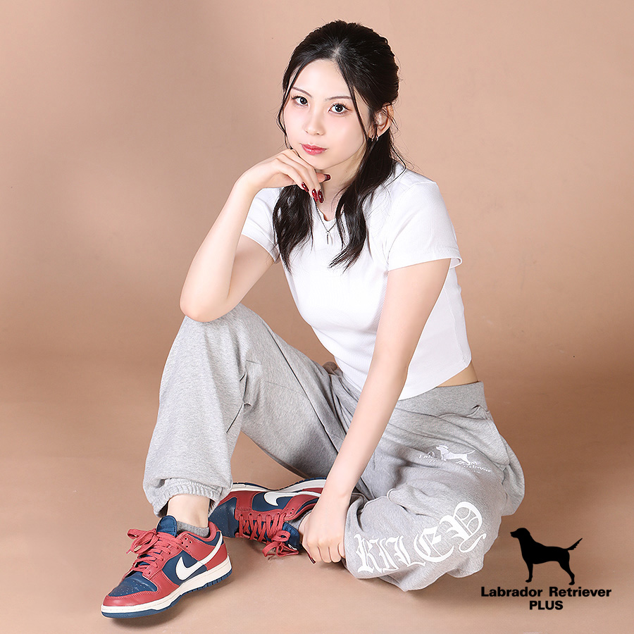 udgcoltd's tweet photo. 櫻井梨央さんとのコラボアイテムが受注予約開始しました🐶💖
今回のコラボは半袖Tシャツ、プルオーバーパーカー、スウェットパンツ、ポロシャツ、ネックレスをリリース🌻

--------------------------------------------
【コラボアイテム購入特典★】

今回のコラボアイテムを下記条件毎にご購入いただいた方へプレゼントさせていただきます！
-----------------------------------
・今回のコラボアイテム3点以上購入で特典画像1枚
・今回のコラボアイテム5点以上購入で特典画像2枚
※アイテムの種類は問いません。
-----------------------------------
※特典画像につきましては商品発送後にメールにて送信させていただきます。
※特典画像の無断転載、流出、購入者様間での交換を固く禁じます。
--------------------------------------------

こちらのアイテムは【男女兼用アイテム】となります🌟
詳細・ご購入はコチラ👇
https://t.co/xdJ6N5F2qd
#LabradorRetrieverPLUS #LabradorRetriever #ラブラドールレトリバープラス #ラブラドールレトリバー #櫻井梨央