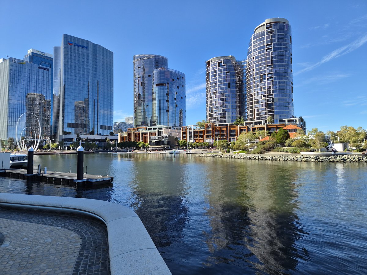 TrietBentre's tweet photo. Elizabeth Quay https://t.co/1vpJBqOx63