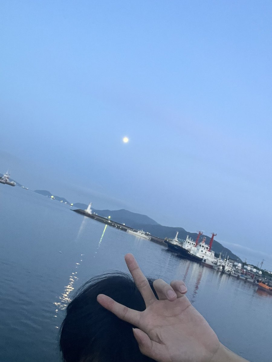 lvnw8v's tweet photo. 夜明け https://t.co/XgnoLwRtVX