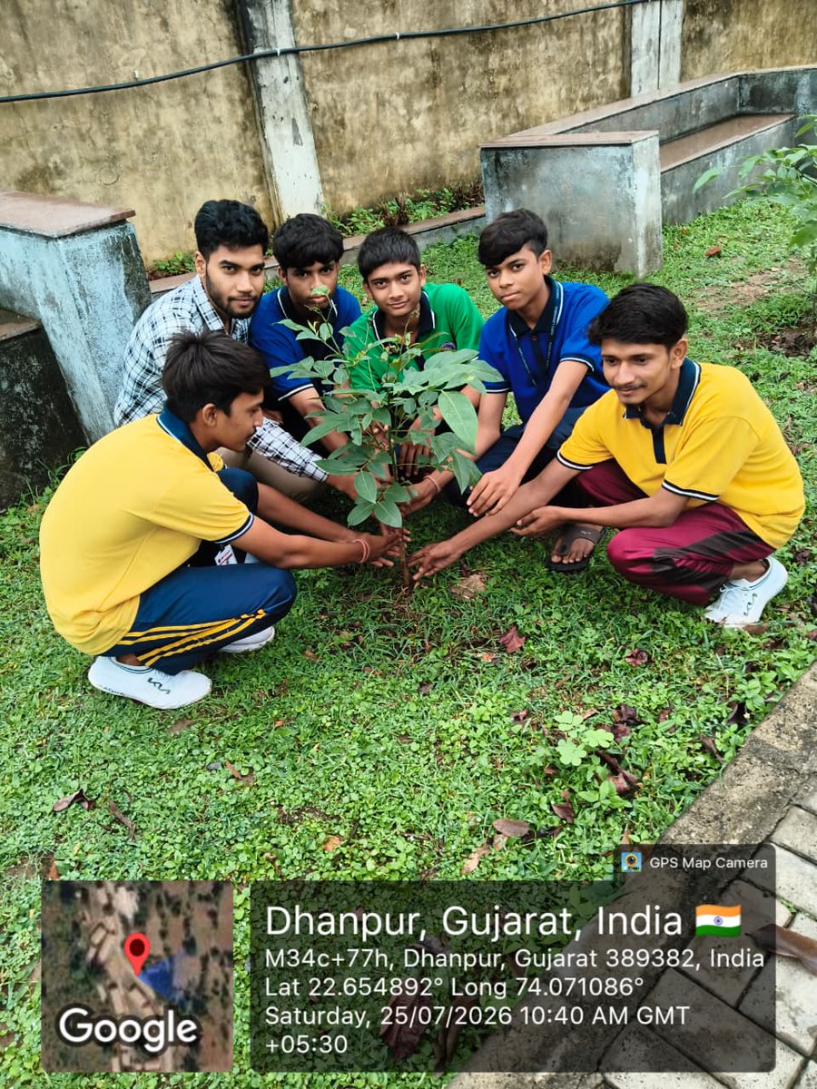 EMRSLUKHADIYA's tweet photo. Plantation drive (ek ped maa ke nam)#nests#MoTA#PA_TASP_dahod# https://t.co/J4JVpGeGUo