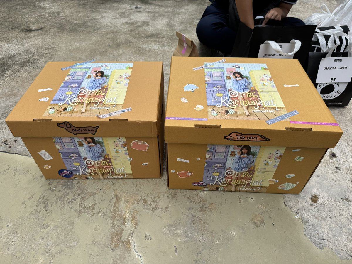 ormsmamihome's tweet photo. ✨ Our food boxes have arrived! 🍽️👶🏻
Time to eat well, recharge, and get ready for the rest of the day. Hope Orm and the whole team enjoy everything! 🫶

#OrmKornnaphat #ออมกรณ์นภัส
#InLoveForeverTheSeries
#วาดฝันวันวิวาห์
@ormmorm https://t.co/lpZNedMfxl