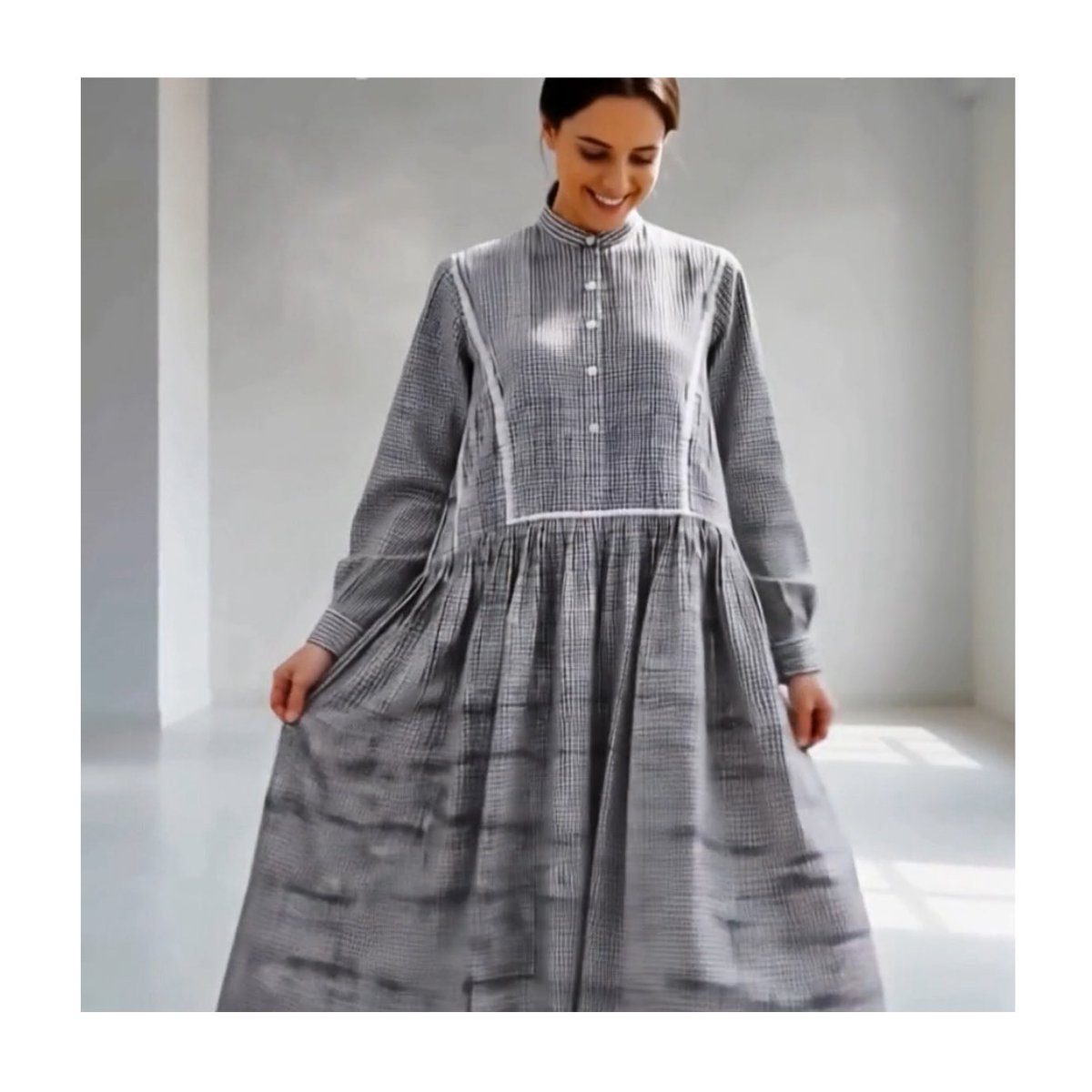 point_de_Japon's tweet photo. Gingham Cotton Pintuck Gathered Dress
Black × White
Product Number : 03-6105001
Shell : 100% COTTON
Size : M, L, XL
Handcrafted in Japan
Available on
https://t.co/llk6J5S6Uw
for a limited time.
@point_de_japon #handmade #gingham #cottondress #madeinjapan #fashionsnap #onlineshop #pointdejapon