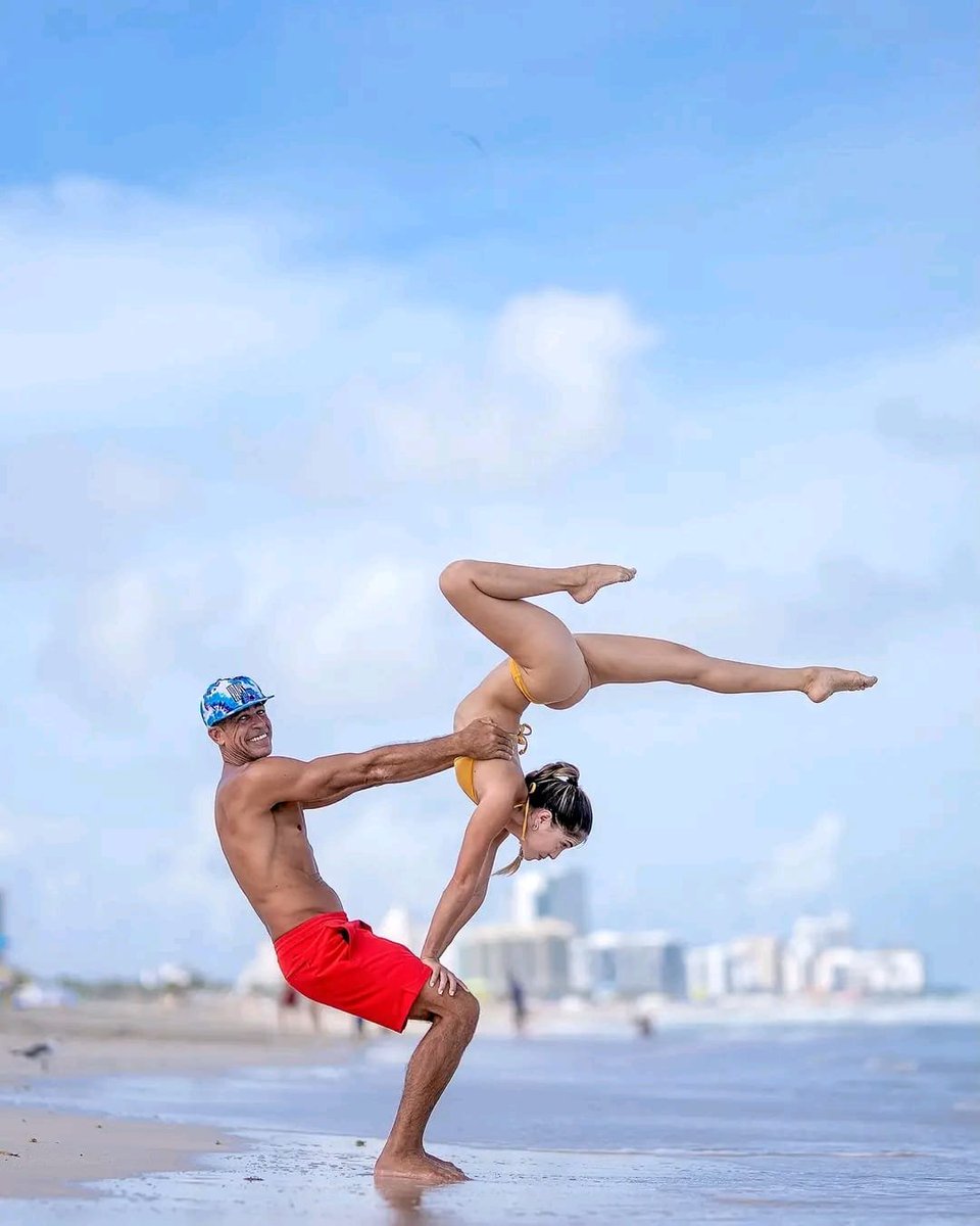 Miley__MY's tweet photo. "Strength + Trust + Balance = Pure Perfection. 🔥🌊
Some limits exist only in the mind https://t.co/3vNujBHlH7