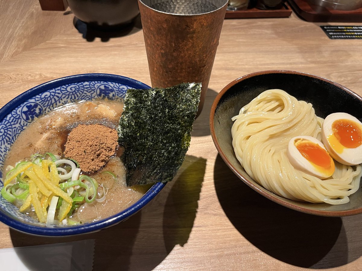 kitri_dqx's tweet photo. 観光客に混じって50分並んでつけ麺食べた😅 https://t.co/XrABx2R6pf