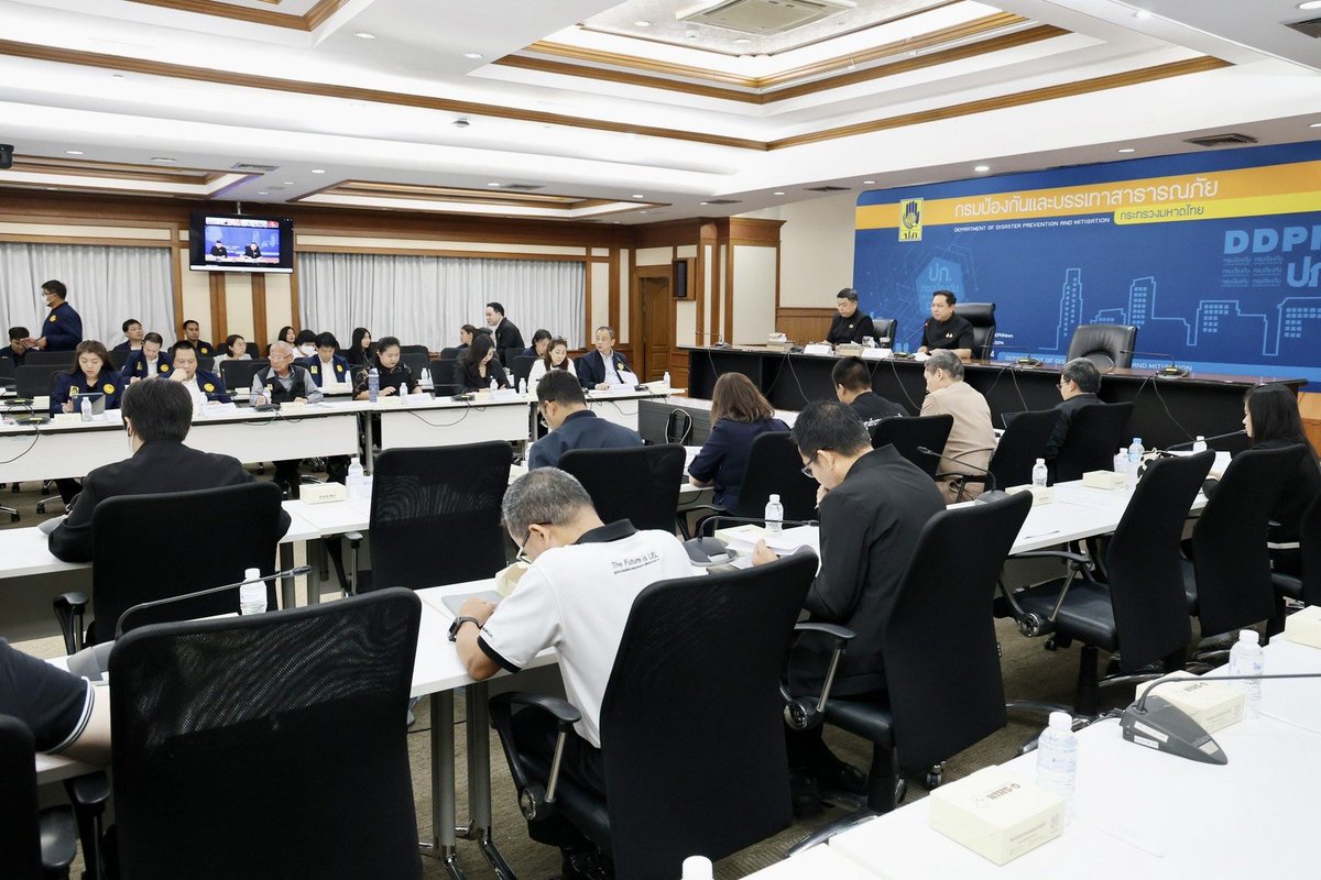 DDPMNews's tweet photo. 📌 ปภ. สรุปบทเรียนฝึก CMEX26 สงขลา อุดช่องว่างการรับมืออุทกภัย-ยิ่งฝึก ยิ่งพร้อม! เสริมศักยภาพการบริหารวิกฤตระดับชาติ อ่านต่อที่นี่.. https://t.co/MpJVZ43jWl #ปภ #ฝึกซ้อมแผน #CMEX26 #CMEX #อุทกภัย #หาดใหญ่ #สงขลา https://t.co/Bbmk1heAUu