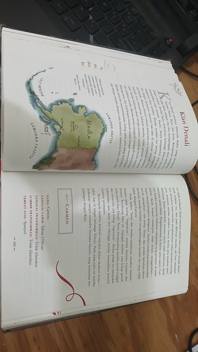 Rclouds96's tweet photo. @estisiwi Oh iya dia ada ini juga Ess, isinya guidance world building Twilight lengkap jelasin semua asal usul karakter, klan, creature, etc etc ku belom baca tapii belom sempet baru liat liat sekilas https://t.co/WXwsyBEtjx