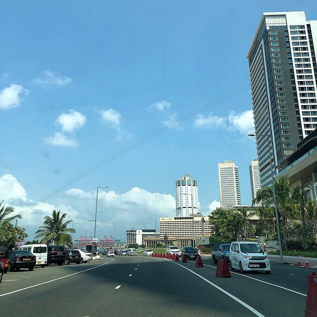 harshdeeprapal's tweet photo. I worked in Sri Lanka (Colombo) for nearly two years, consulting for MTN (Dialog Telekom), during the peak of the LTTE war (2007–2009).

Believe me, it rains there like cats and dogs for months - May to September, and again November to January.

Yet, even when the country was dealing with an almost civil-war-like situation, I never saw roads crumble because of rains the way ours do every monsoon. So frustrating!

This is how Colombo looks these days.