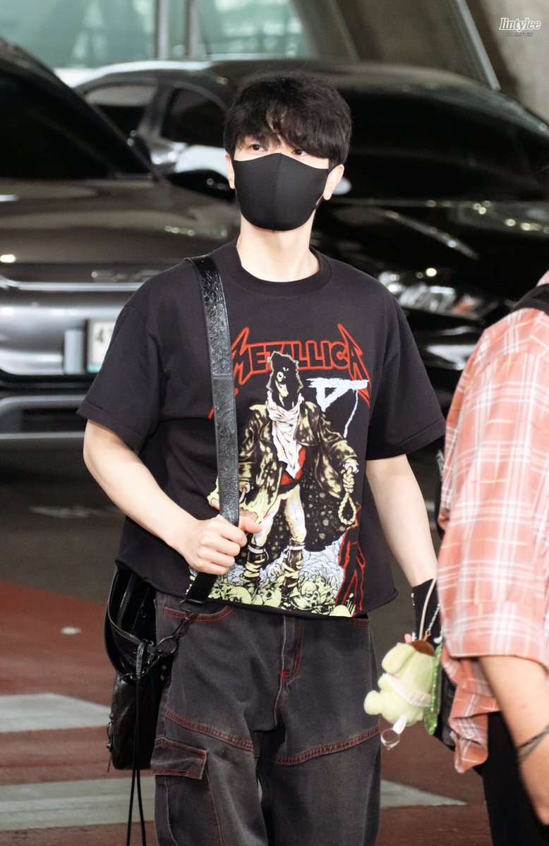 _lintylee's tweet photo. 260807  BKK 🛬 

เจอกันตอนเย็นน้าาา >< 
#FTISLAND #FT아일랜드 #최민환 #FaTeinBANGKOK https://t.co/PH2s3eGghI