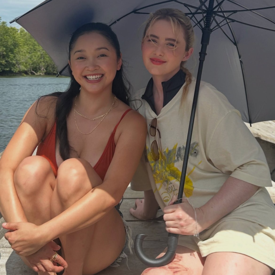 lanaconfan's tweet photo. Lana in that red bathing suit.... 🔥🔥😈😈 https://t.co/Z9CVt6j7HX
