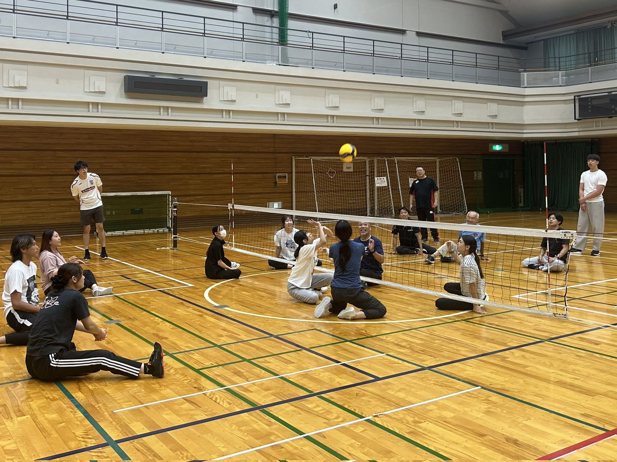 paraspo_info's tweet photo. 初級パラスポーツ指導員養成講習会、
3日間の講習を経て、43名が修了されました✨

講習会での学びを活かし、これからのパラスポーツを一緒に盛り上げていけると嬉しいです！😊👍

お疲れ様でした！

#パラスポーツ　#パラスポーツ指導員　#大阪市 https://t.co/cw8hAwBWnE