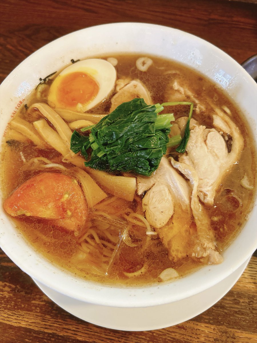 red5fam5's tweet photo. 〠加美町
【　麺屋　齋虎　】

・冷たい鯖そば
・鶏飯

暑い日には冷たい麺🍜
冷たい鯖出汁と締めた麺が絶妙✨
鯖出汁はいつまでも飲める系
大盛りにしなかったのを後悔
自家製野菜のお漬物と鶏飯が
バッチリ合う‼️
冷凍トマトより生がいいかなー😅
今日も腹パン幸せです😆 https://t.co/P0tLt2opTj
