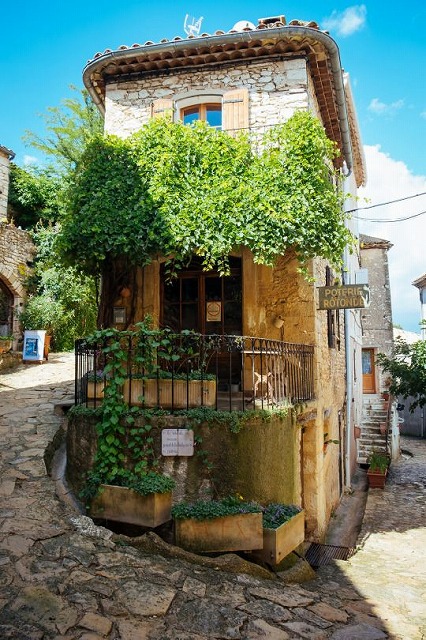 JulietGregbddm's tweet photo. 暑い日はやっぱり冷たい麺類が美味しい！この間、初めて自家製の冷やし中華を作ってみたんだけど、想像以上に好評でした。夫も子どもも大喜び。暑い夏の日は、こういう簡単だけど美味しいメニュ https://t.co/F0LI3zoEur