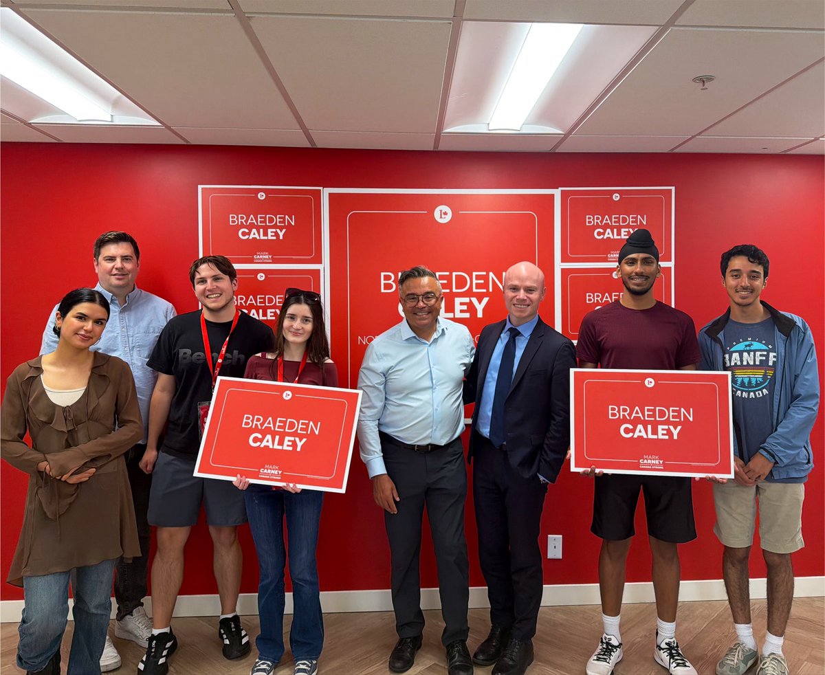 braedencaley's tweet photo. From Cape Breton to North-Van-Capilano. 🇨🇦

Great to welcome @mikekelloway, MP for Sydney–Glace Bay, as he stopped by today to hit the doors with our amazing volunteers.

One conversation at a time to build Canada strong, and build the North Shore strong. https://t.co/l2nZZ59EuX