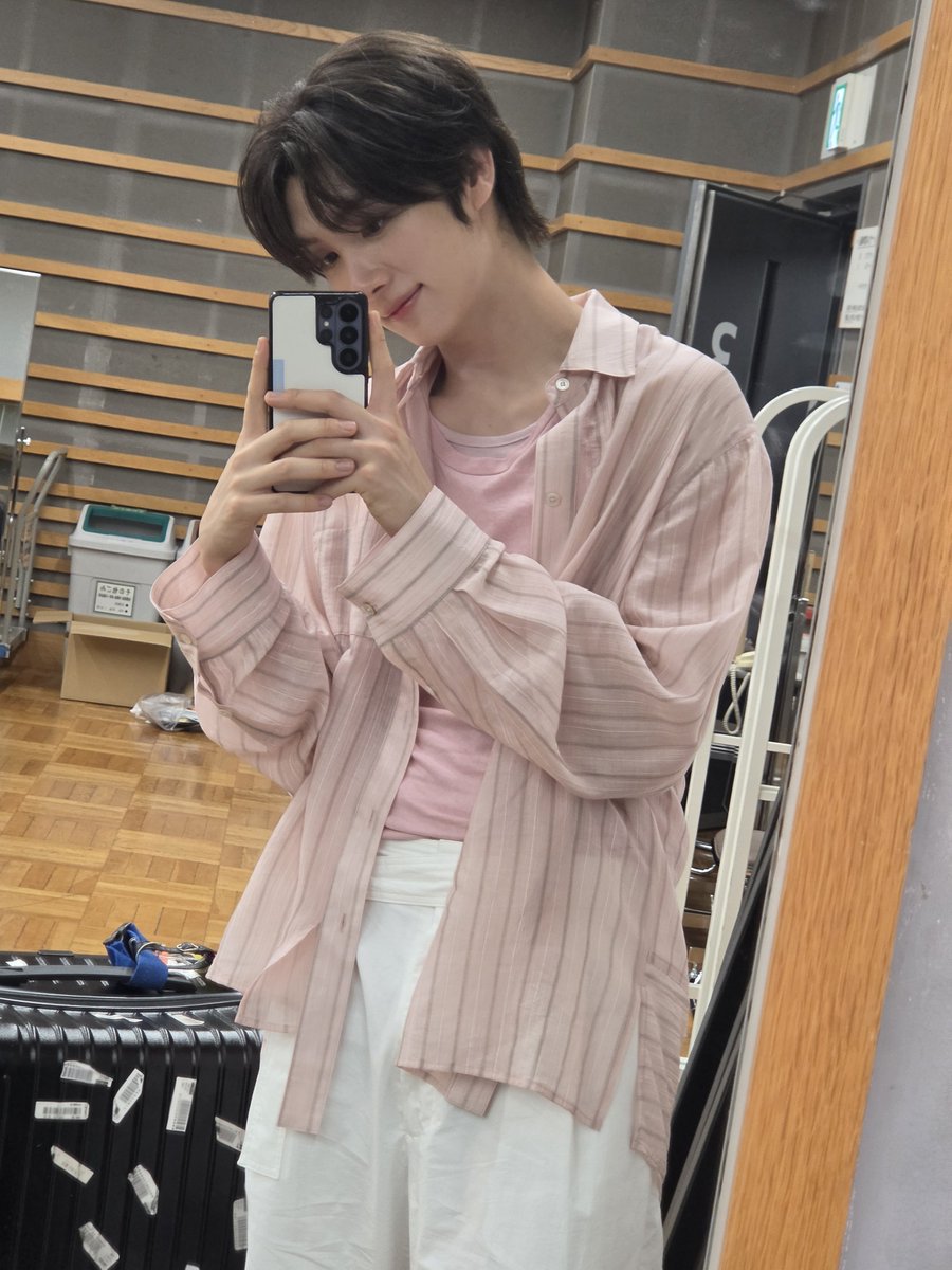 youngjaellery's tweet photo. [🌟] 260807 ‘불찌빵재✊😉✊’ WEVERSE UPDATE

🐶: morning!

#TWS #투어스 #영재 #YOUNGJAE https://t.co/Sl0JJ04Rzw