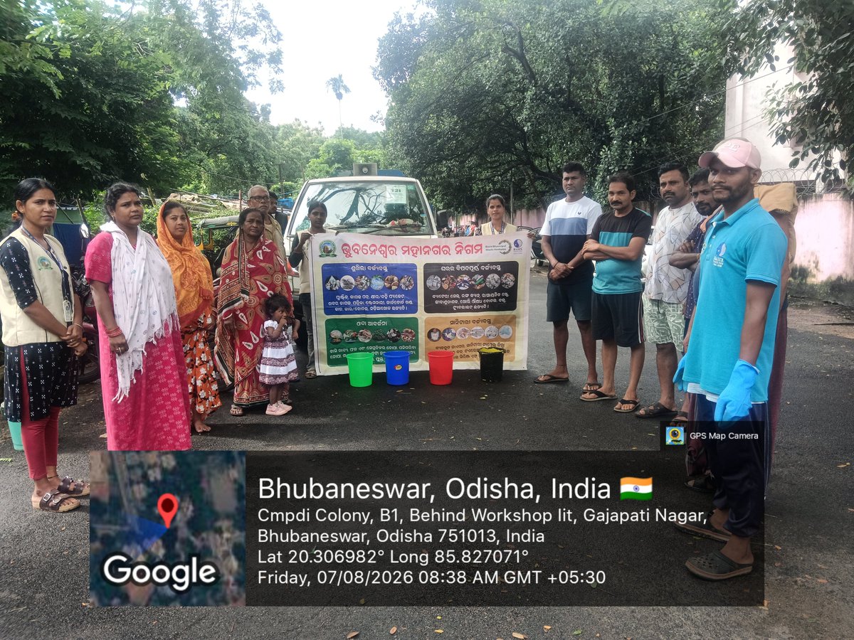 bmcbbsr's tweet photo. A Mass Awareness & Live Demonstration programme on source segregation was conducted in a basti area to educate residents on the proper segregation of Wet Waste, Dry Waste, Special Care Waste, and Sanitary Waste. The initiative encouraged households to adopt responsible waste segregation practices, helping build cleaner neighbourhoods and a healthier, more sustainable Bhubaneswar.
#SwachhBhubaneswar #Bhubaneswar #SwachhSurvekshan #BMCProud #TeamBMC