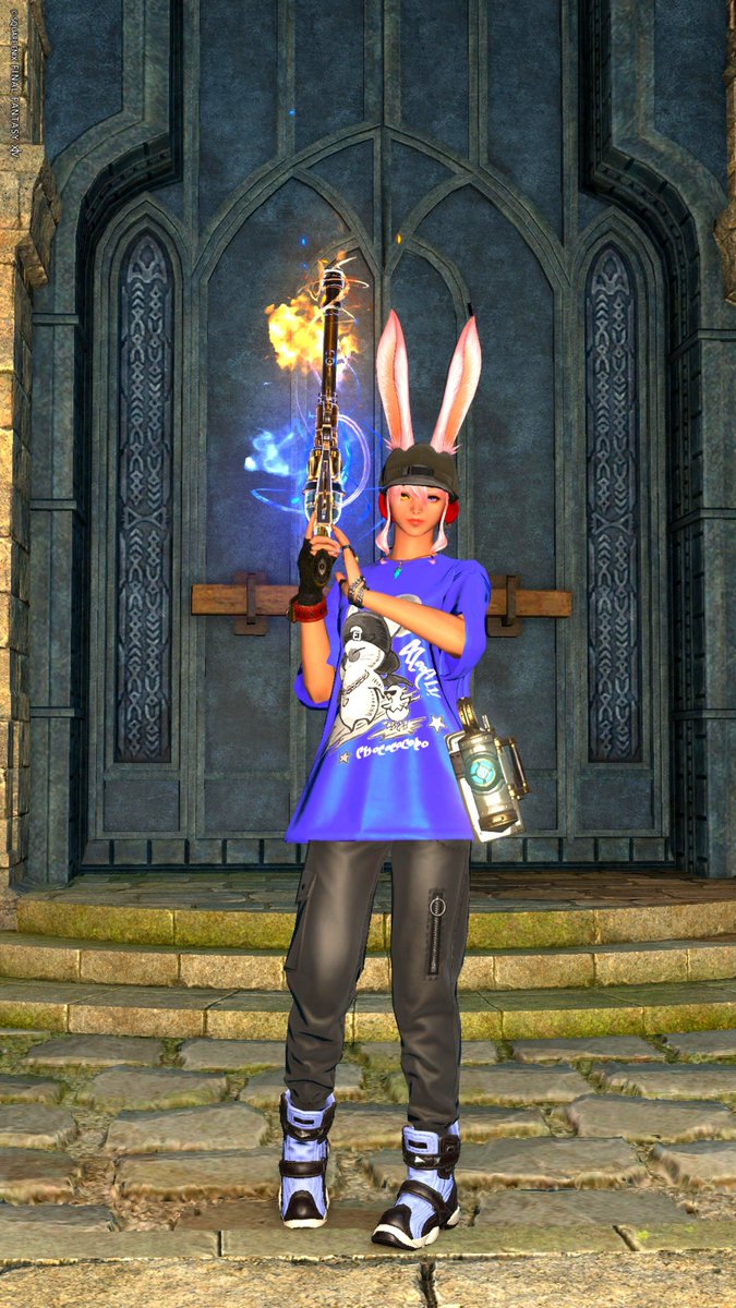 sinnotabi's tweet photo. ファントムウェポンの最終形態、
色が凄く綺麗だ…✨✨
#FF14 #PW https://t.co/si1kXpfG1s