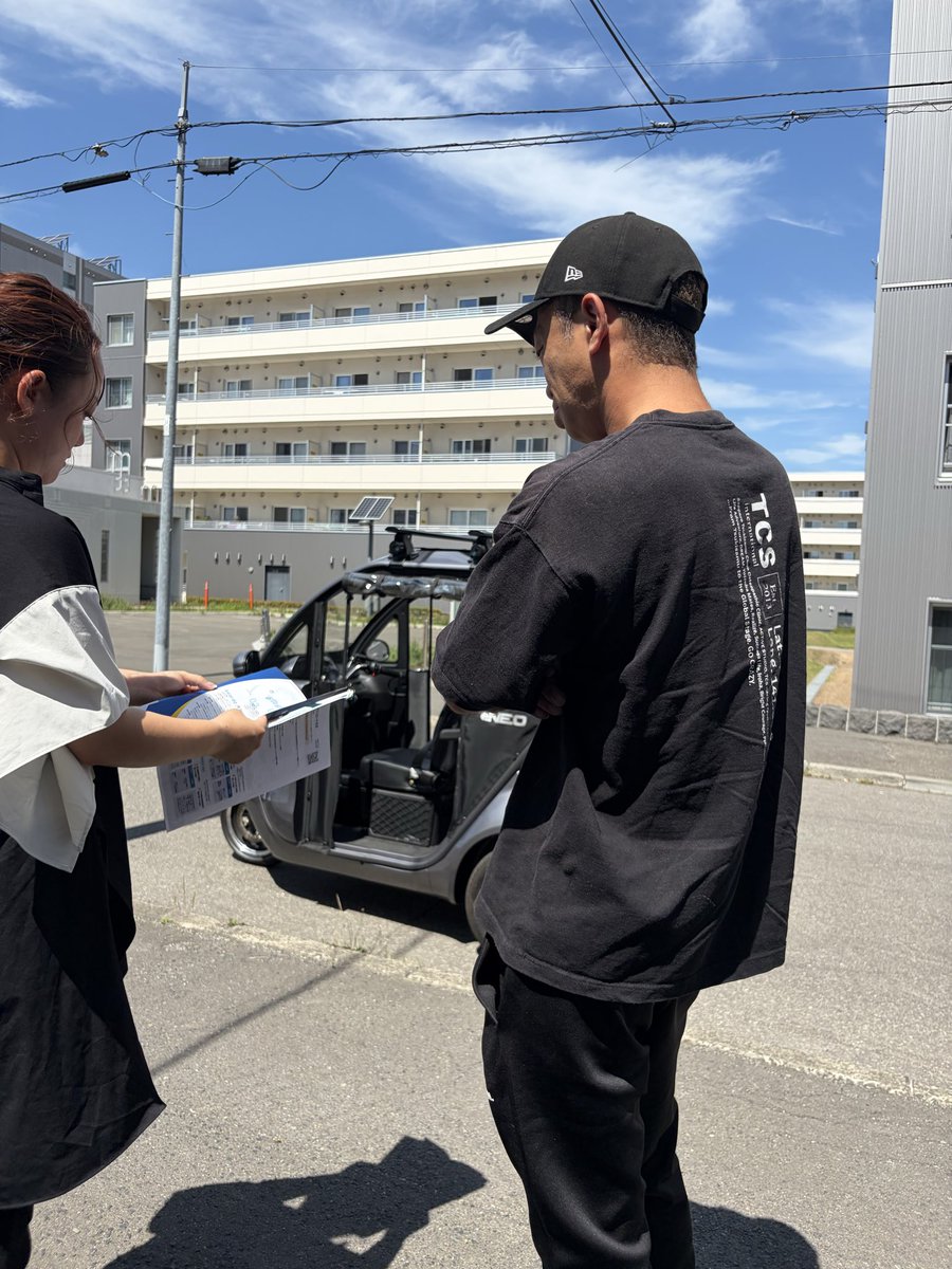 fukumitsu_TCS's tweet photo. 今日は、新しいTUKTUK EVを試乗。
見た目のインパクトだけじゃない。 静かで、環境にもやさしく、北海道観光との相性もいい。
レンタルバイク屋への導入を本気で検討する。
バイク、レンタカー、そしてTUKTUK。 ただ乗り物を貸すのではなく、北海道を楽しむ「体験」そのものをつくっていきたい。
北海道から、面白い会社をつくる。